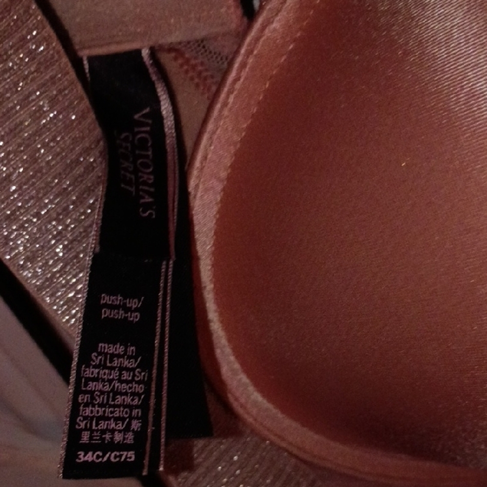3-Pack Bra Bundle – 34C – New
Victoria’s Secret PINK, Tommy Hilfiger, Sophie B - Picture 4 of 6